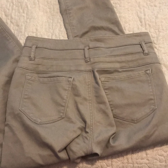 Tan pants - Picture 3 of 5